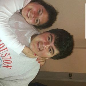 Meet your Posher, Claire